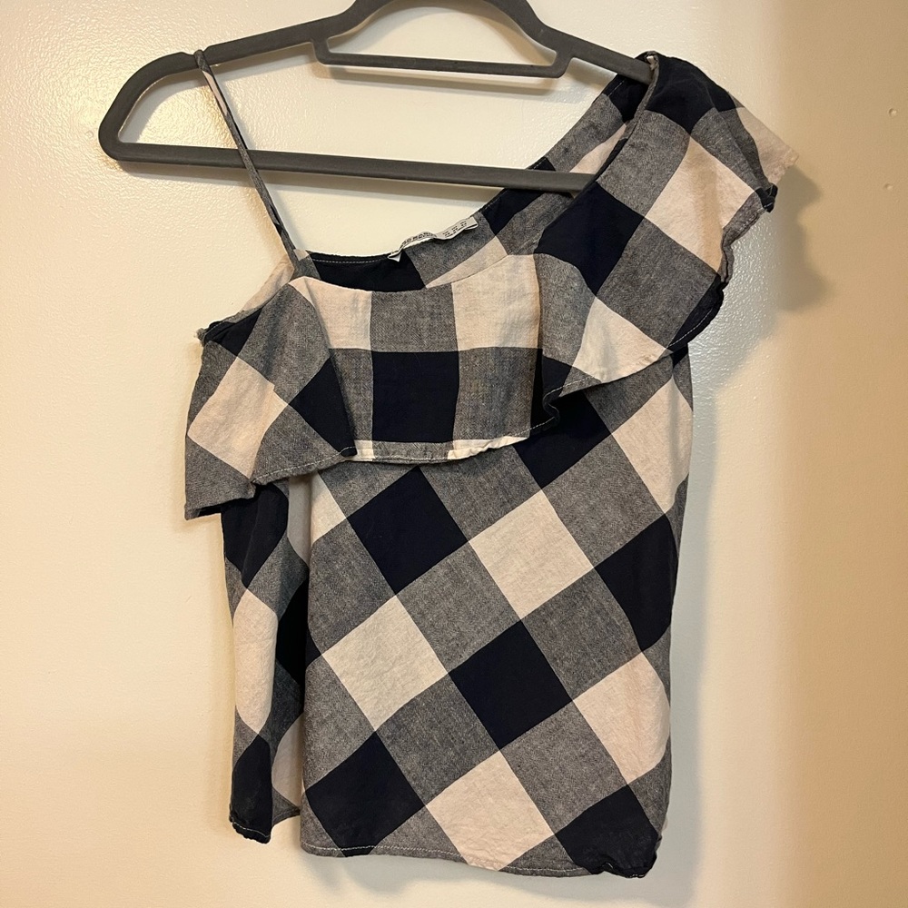 Beautiful Zara top in xsmall